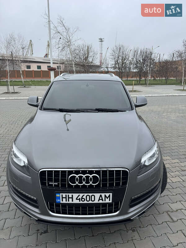 Внедорожник / Кроссовер Audi Q7 2015 в Измаиле