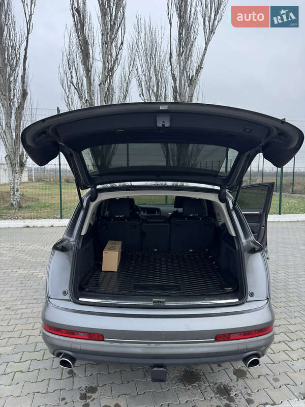 Внедорожник / Кроссовер Audi Q7 2015 в Измаиле
