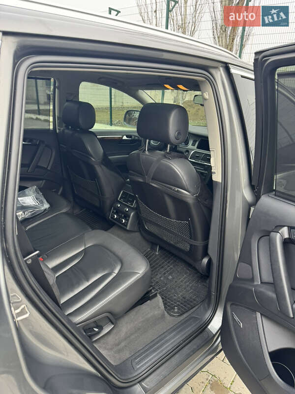 Внедорожник / Кроссовер Audi Q7 2015 в Измаиле