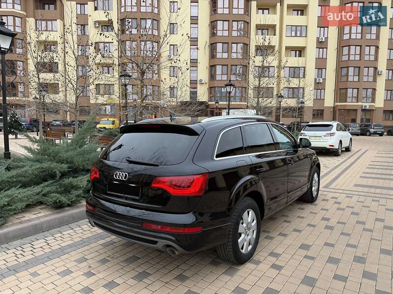 Позашляховик / Кросовер Audi Q7 2010 в Ізмаїлі