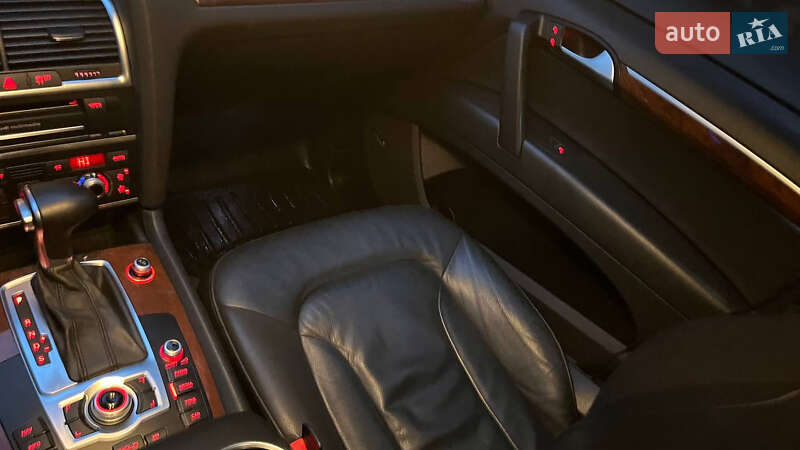 Внедорожник / Кроссовер Audi Q7 2012 в Хмельницком