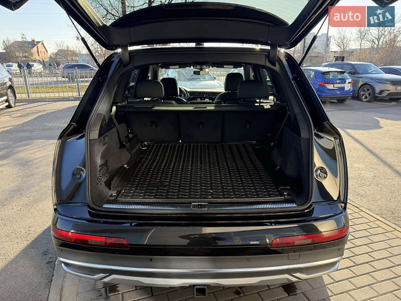 Внедорожник / Кроссовер Audi Q7 2022 в Харькове