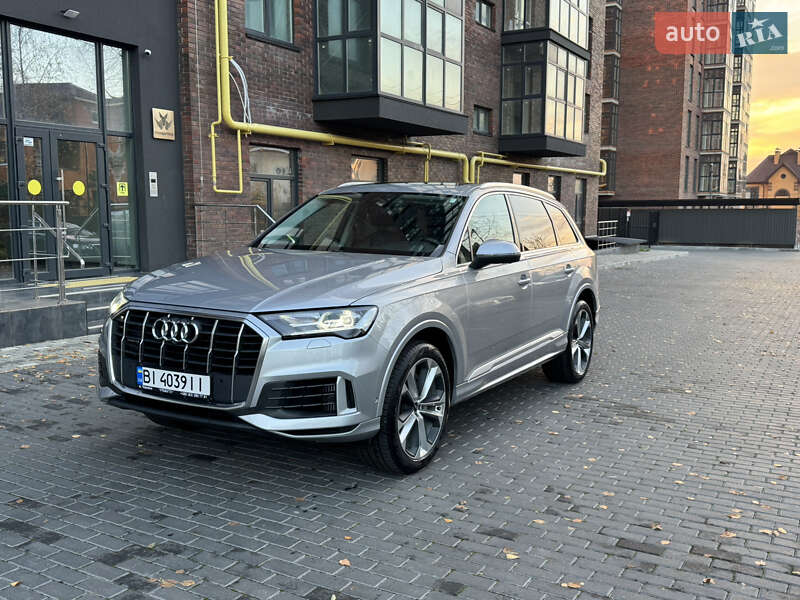 Внедорожник / Кроссовер Audi Q7 2021 в Полтаве