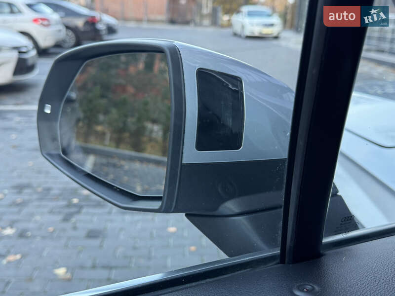 Внедорожник / Кроссовер Audi Q7 2021 в Полтаве