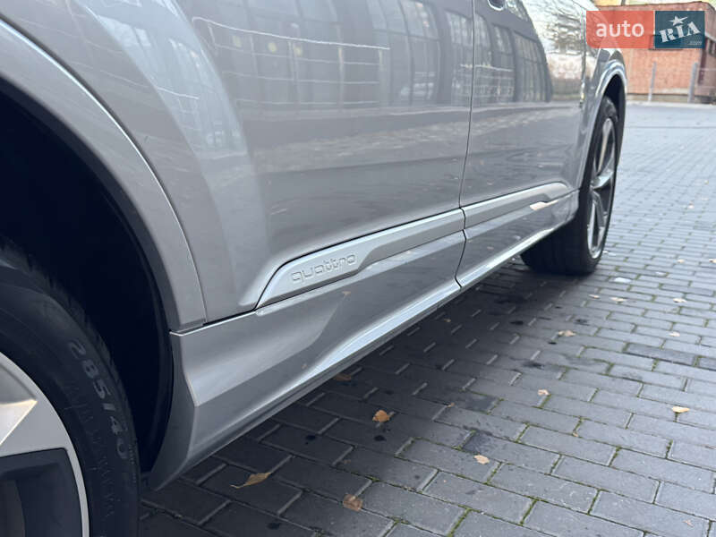 Внедорожник / Кроссовер Audi Q7 2021 в Полтаве
