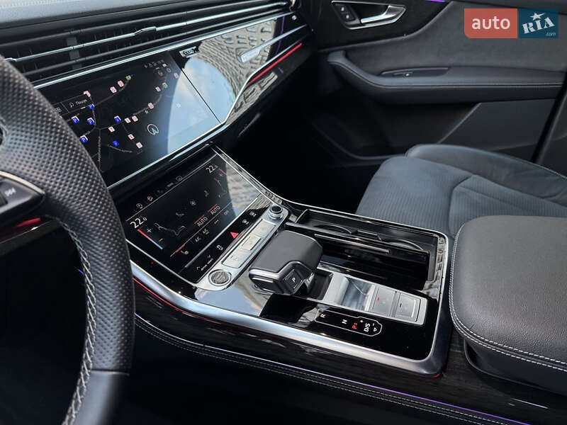 Позашляховик / Кросовер Audi Q7 2024 в Києві фото 21 Позашляховик / Кросовер Audi Q7 2024 в Києві