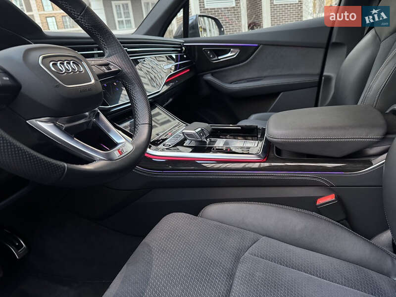 Позашляховик / Кросовер Audi Q7 2024 в Києві фото 26 Позашляховик / Кросовер Audi Q7 2024 в Києві