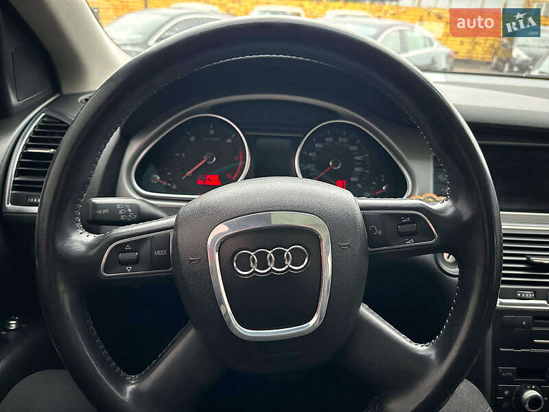 Внедорожник / Кроссовер Audi Q7 2010 в Запорожье