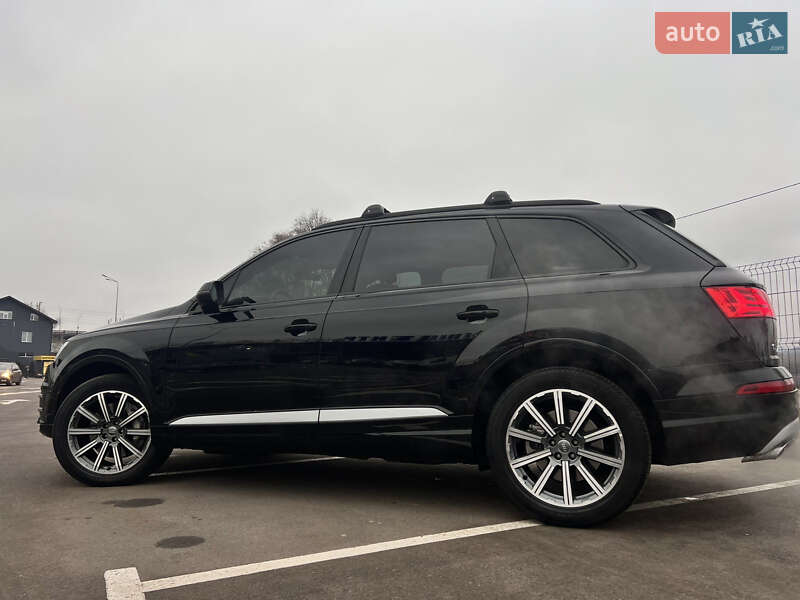 Внедорожник / Кроссовер Audi Q7 2019 в Киеве