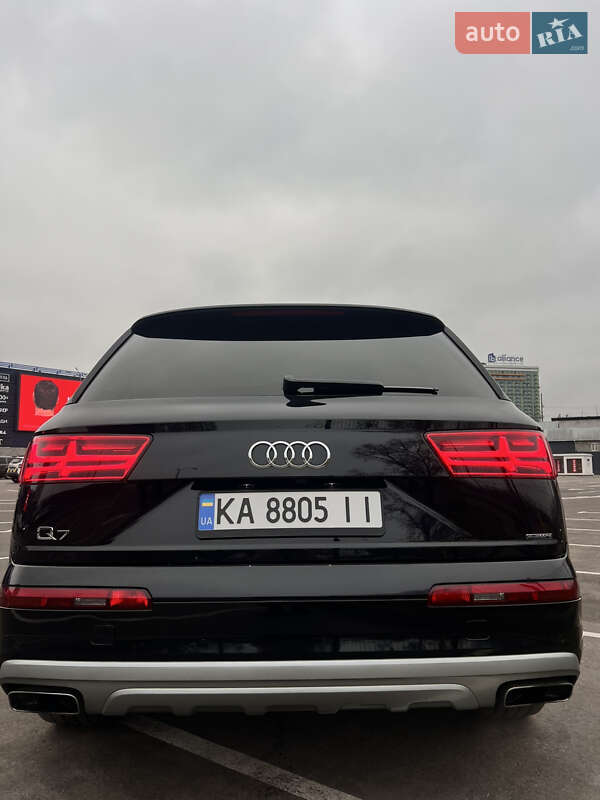 Внедорожник / Кроссовер Audi Q7 2019 в Киеве