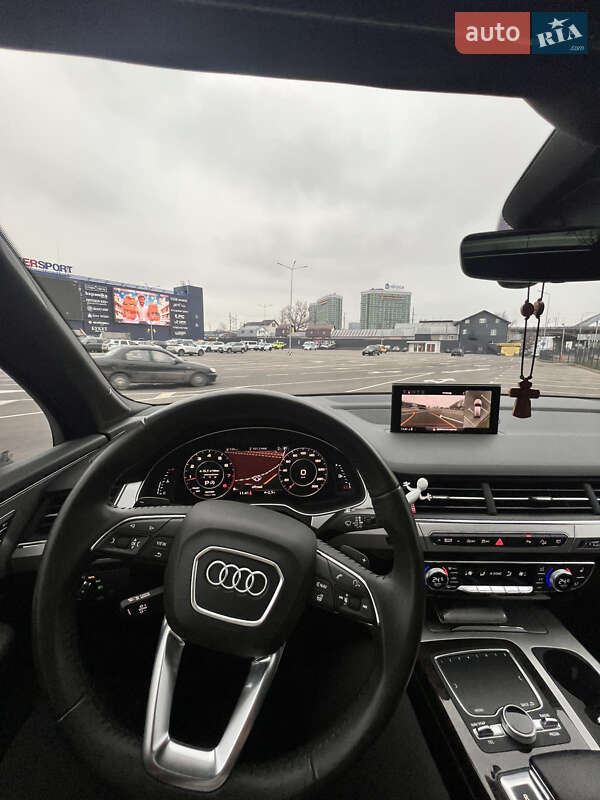 Внедорожник / Кроссовер Audi Q7 2019 в Киеве