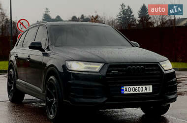 Внедорожник / Кроссовер Audi Q7 2015 в Хусте