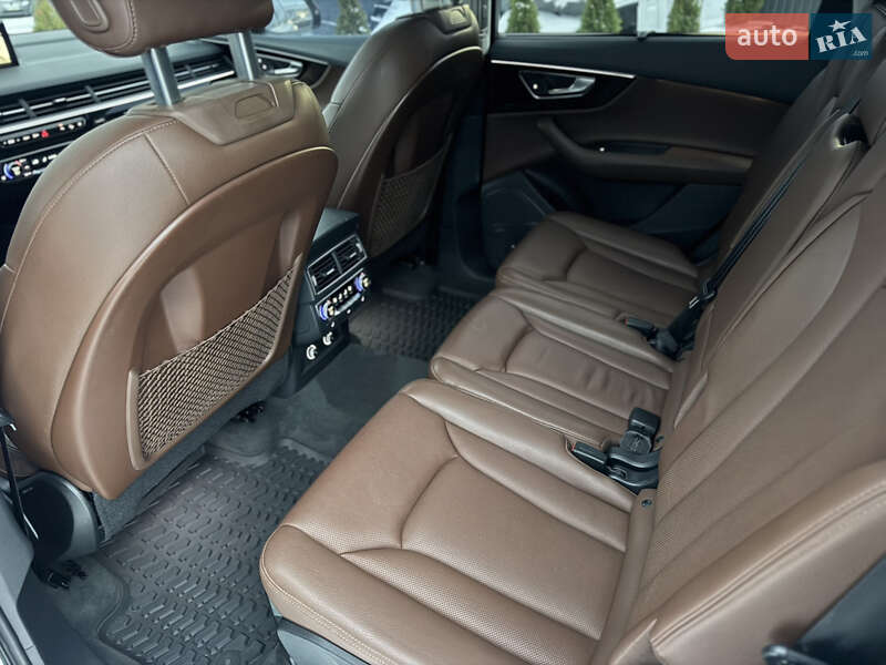 Внедорожник / Кроссовер Audi Q7 2019 в Киеве