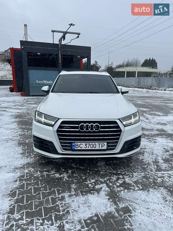 Audi Q7 2016
