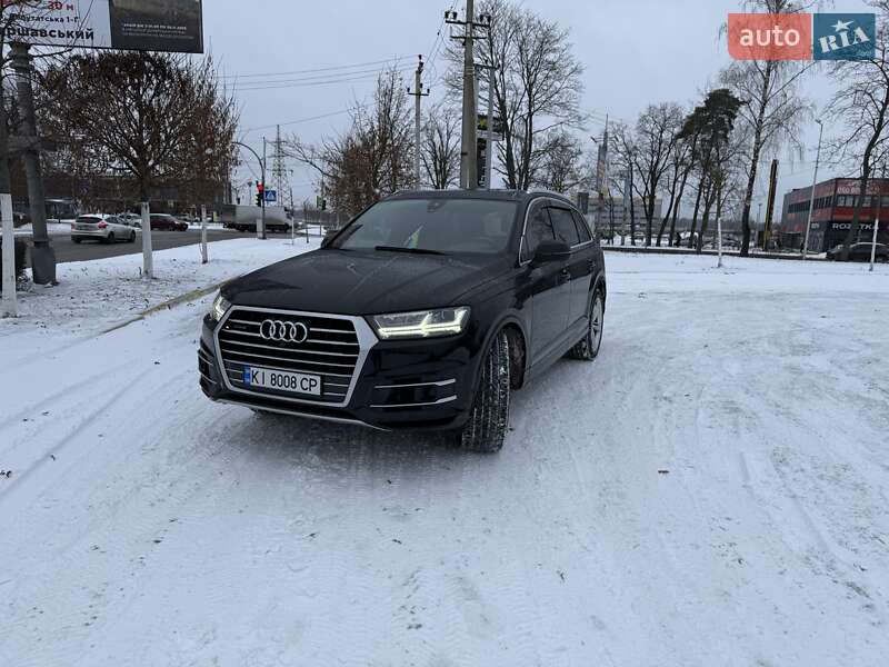 Внедорожник / Кроссовер Audi Q7 2018 в Киеве