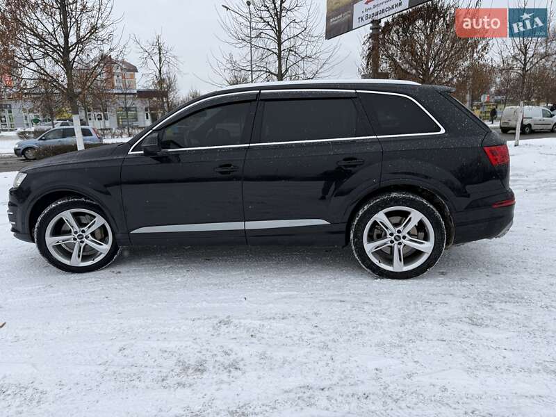 Внедорожник / Кроссовер Audi Q7 2018 в Киеве