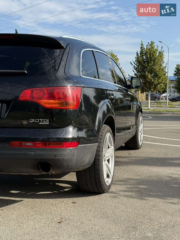 Позашляховик / Кросовер Audi Q7 2007 в Краматорську