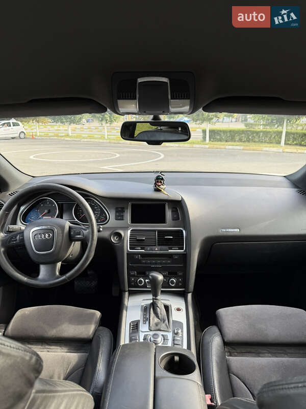 Позашляховик / Кросовер Audi Q7 2007 в Краматорську