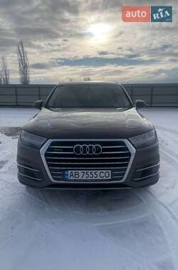 Внедорожник / Кроссовер Audi Q7 2016 в Оратове