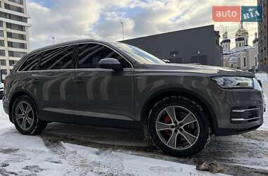Внедорожник / Кроссовер Audi Q7 2016 в Киеве
