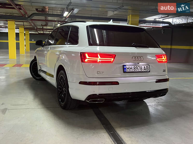 Внедорожник / Кроссовер Audi Q7 2016 в Одессе фото 5 Внедорожник / Кроссовер Audi Q7 2016 в Одессе