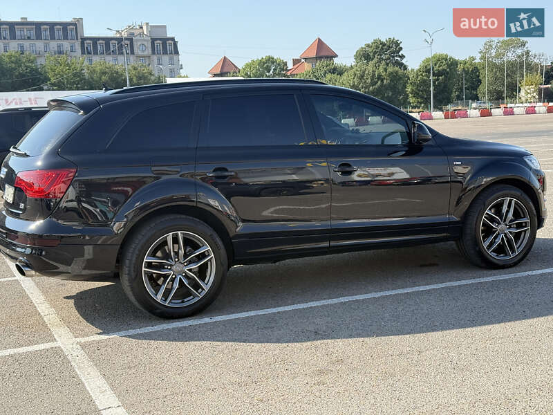 Позашляховик / Кросовер Audi Q7 2010 в Одесі