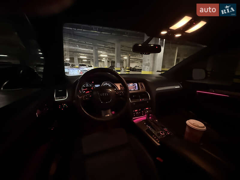 Позашляховик / Кросовер Audi Q7 2010 в Одесі