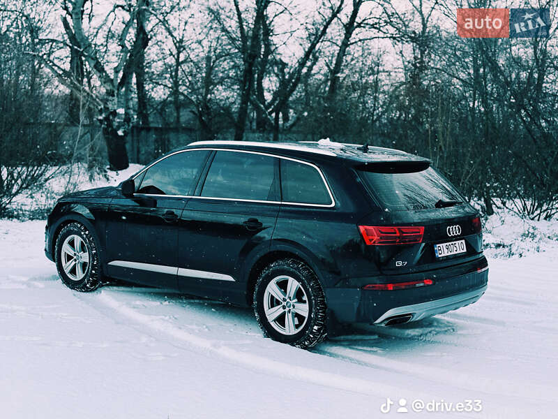 Внедорожник / Кроссовер Audi Q7 2018 в Горишних Плавнях