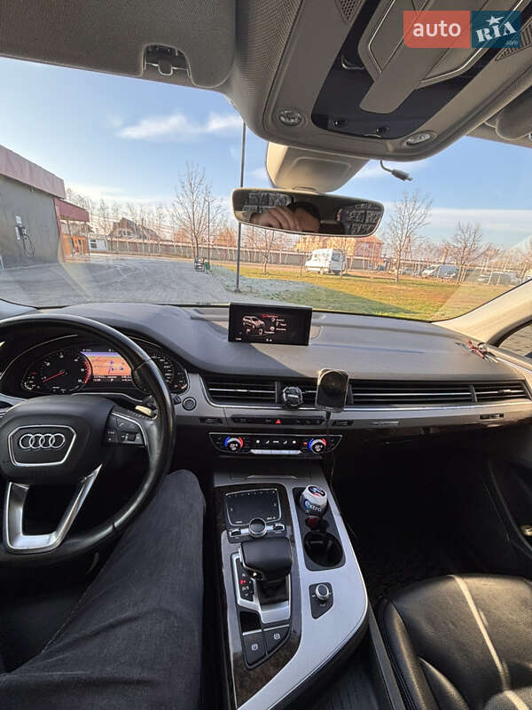 Внедорожник / Кроссовер Audi Q7 2015 в Виноградове