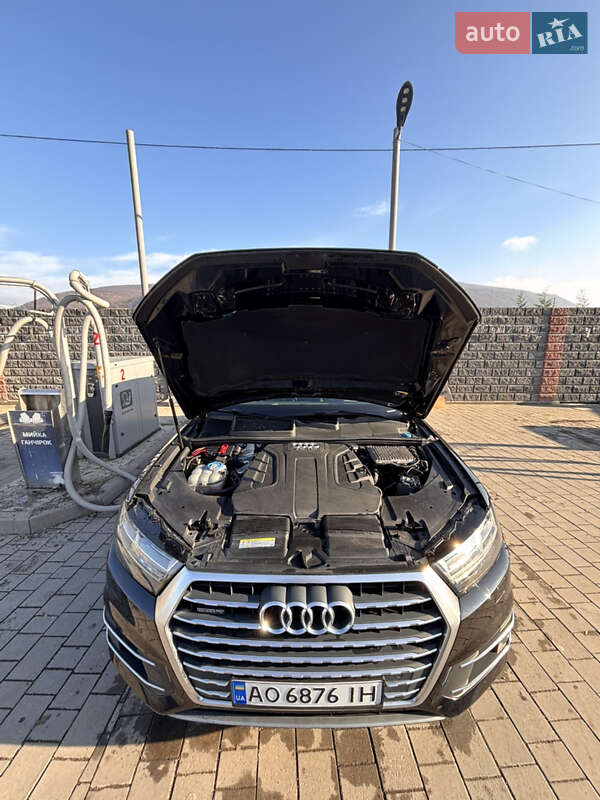Внедорожник / Кроссовер Audi Q7 2015 в Виноградове