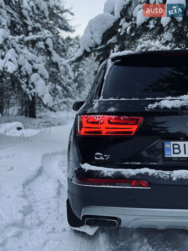Внедорожник / Кроссовер Audi Q7 2018 в Горишних Плавнях