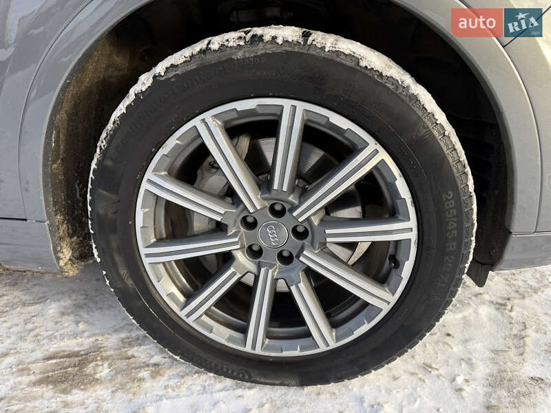 Внедорожник / Кроссовер Audi Q7 2017 в Киеве