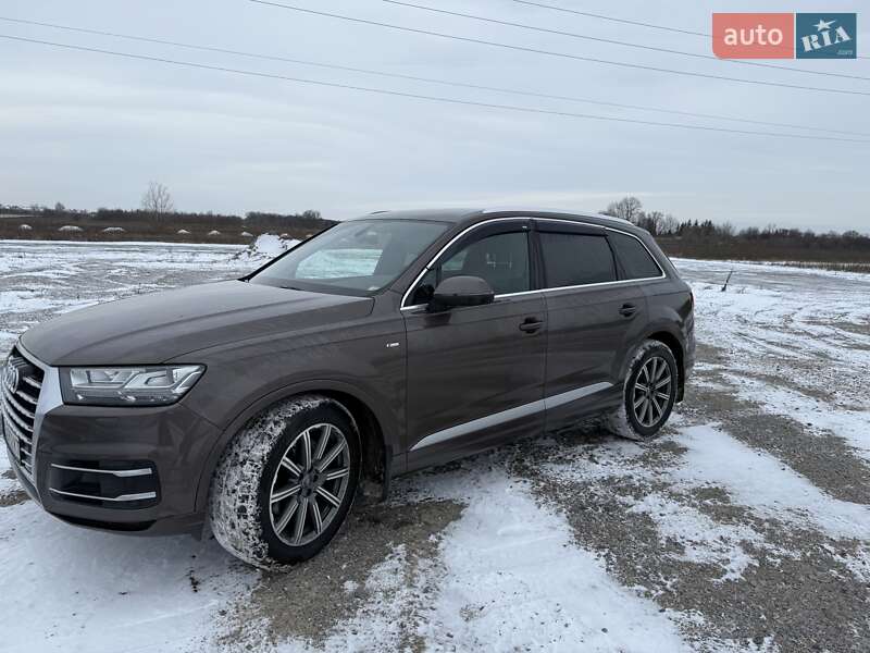 Позашляховик / Кросовер Audi Q7 2018 в Вінниці