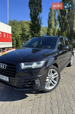 Позашляховик / Кросовер Audi Q7 2017 в Полтаві