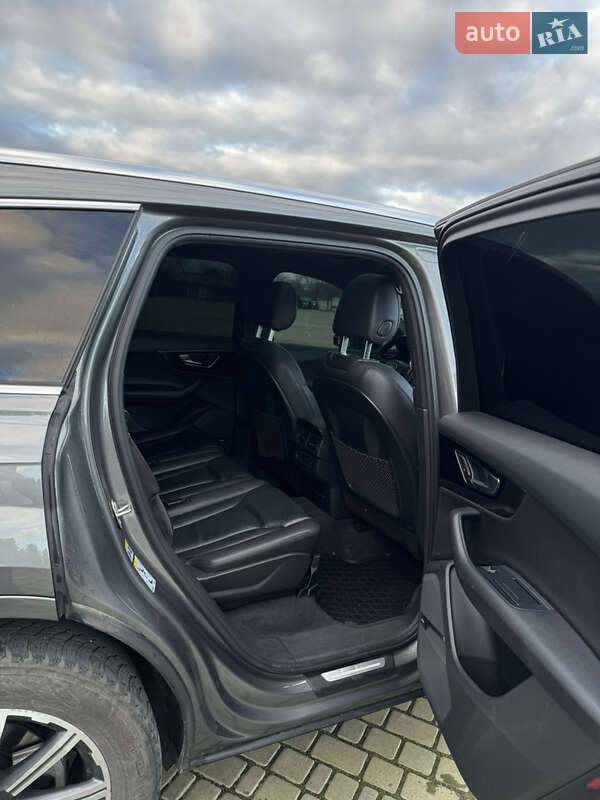 Позашляховик / Кросовер Audi Q7 2016 в Одесі фото 10 Позашляховик / Кросовер Audi Q7 2016 в Одесі