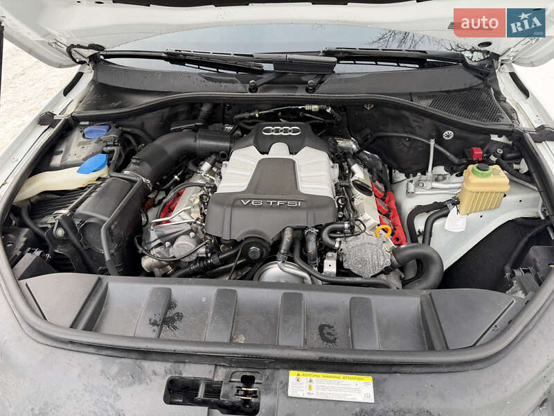 Внедорожник / Кроссовер Audi Q7 2015 в Киеве