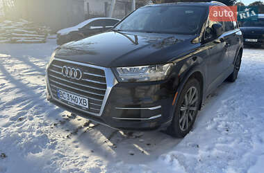 Внедорожник / Кроссовер Audi Q7 2017 в Новояворовске