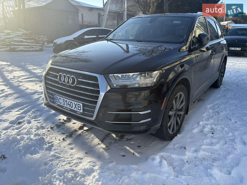 Внедорожник / Кроссовер Audi Q7 2017 в Новояворовске