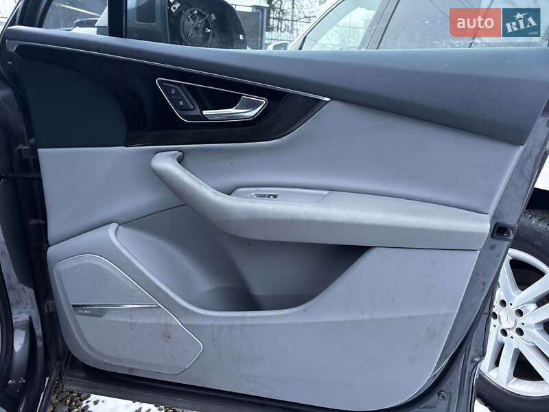 Внедорожник / Кроссовер Audi Q7 2018 в Стрые