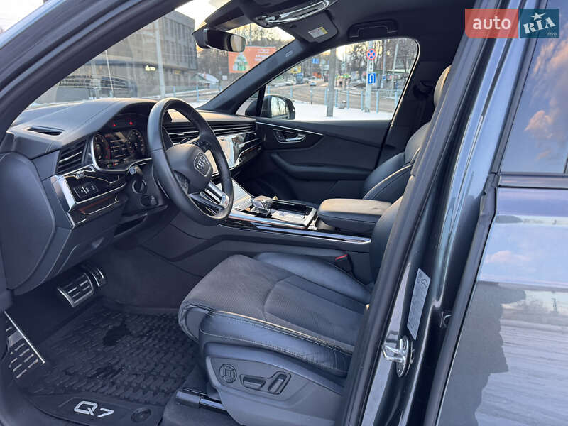 Внедорожник / Кроссовер Audi Q7 2023 в Хмельницком