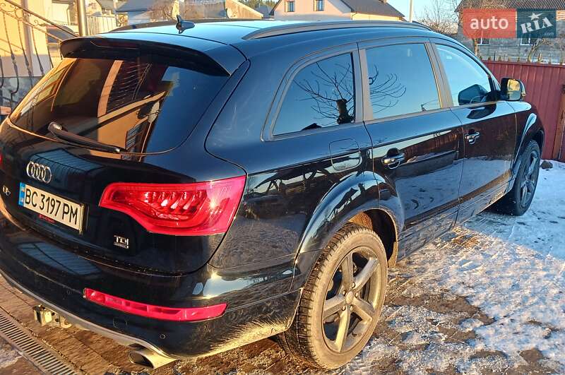 Внедорожник / Кроссовер Audi Q7 2015 в Новояворовске