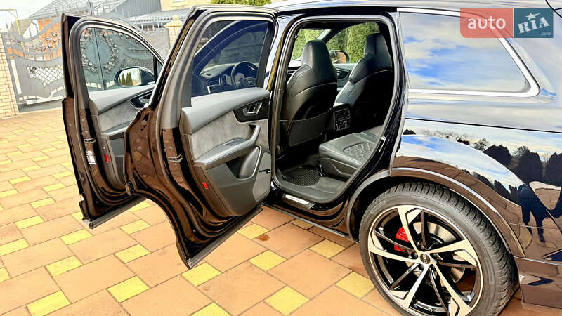 Внедорожник / Кроссовер Audi Q7 2019 в Черновцах