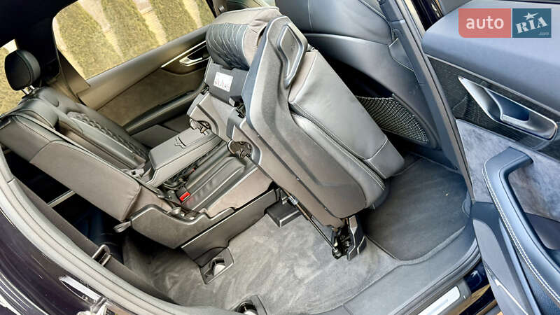 Внедорожник / Кроссовер Audi Q7 2019 в Черновцах