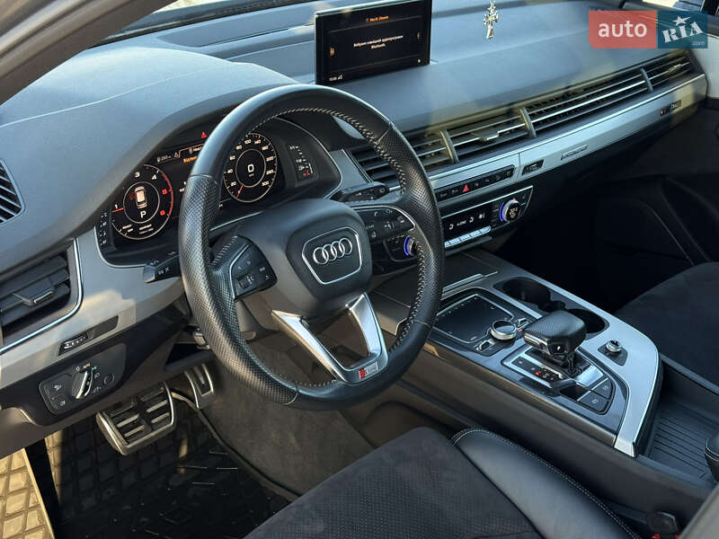 Позашляховик / Кросовер Audi Q7 2017 в Бердичеві