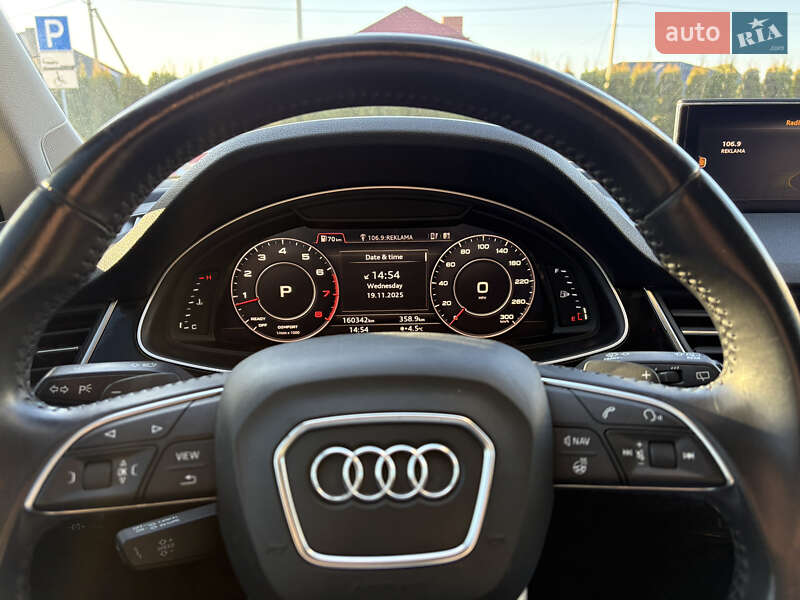 Позашляховик / Кросовер Audi Q7 2015 в Луцьку