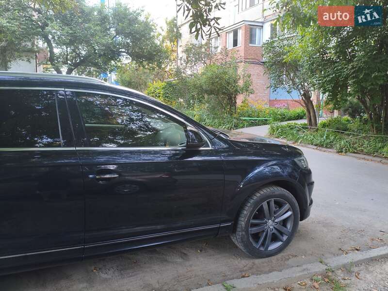 Позашляховик / Кросовер Audi Q7 2012 в Полтаві