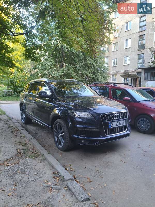 Позашляховик / Кросовер Audi Q7 2012 в Полтаві