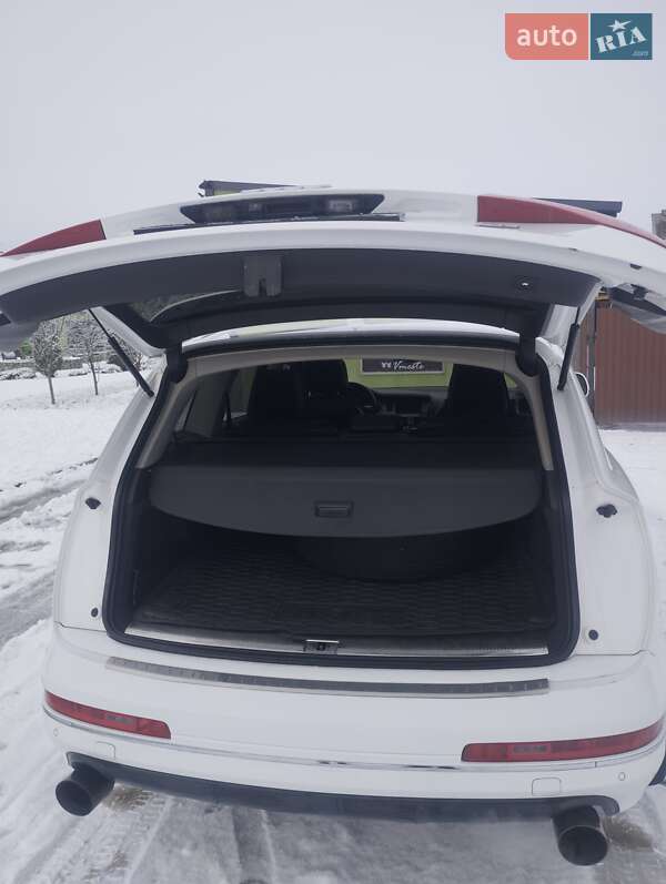 Внедорожник / Кроссовер Audi Q7 2012 в Синельниково