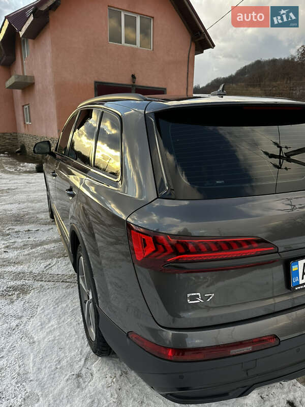 Внедорожник / Кроссовер Audi Q7 2020 в Рахове