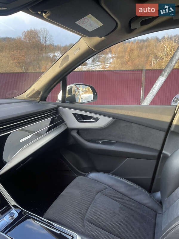 Внедорожник / Кроссовер Audi Q7 2020 в Рахове